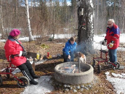 Korvgrillning med Oskar.