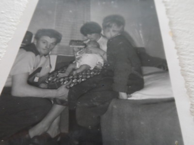 Hur ska vi klara det här.Farbror Tony intresserad åskådare.